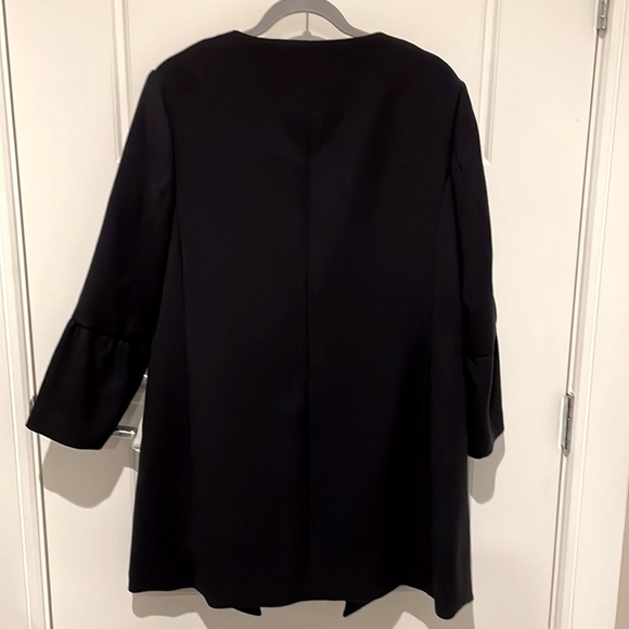 Dark blue coat w/pockets - Picture 3 of 5